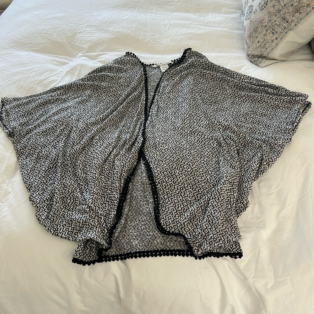 Anthropologie black and white light weight shall
